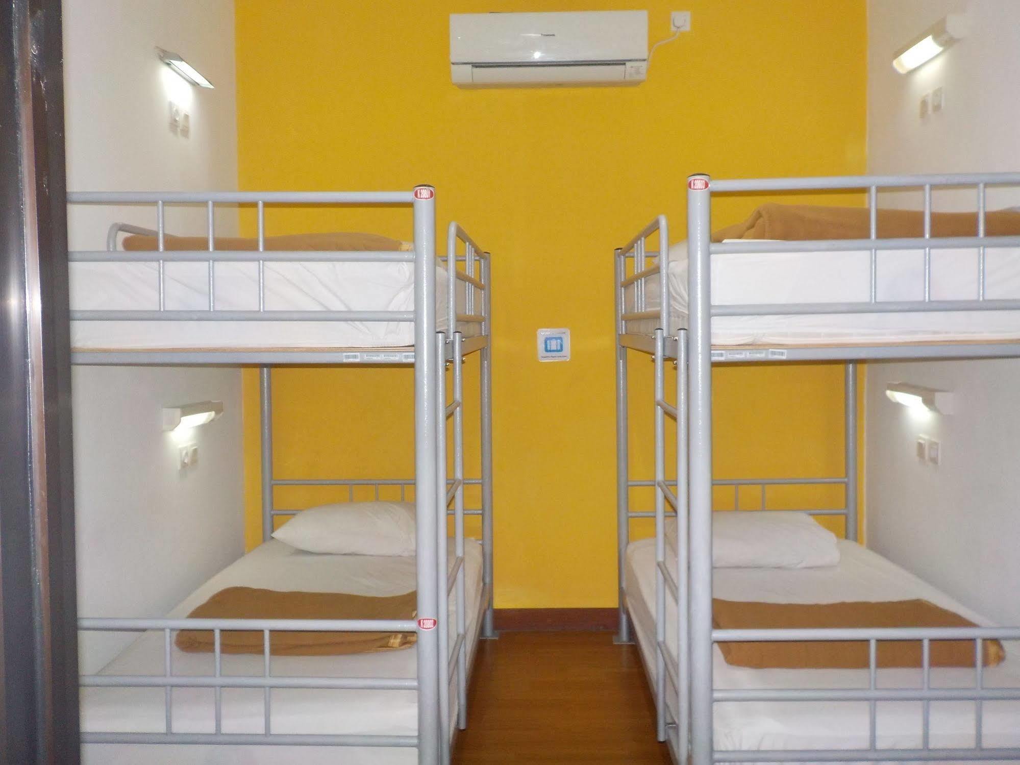 Cx Hostel Kuta Raya 외부 사진