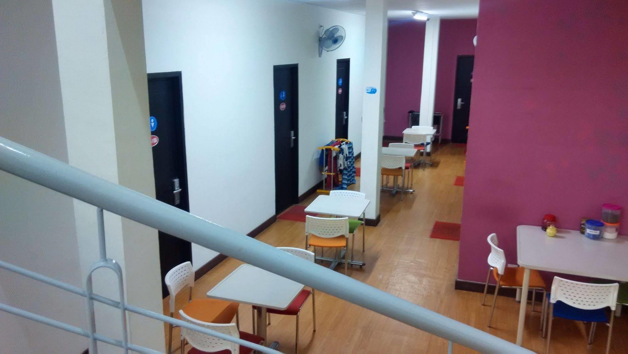 Cx Hostel Kuta Raya 외부 사진